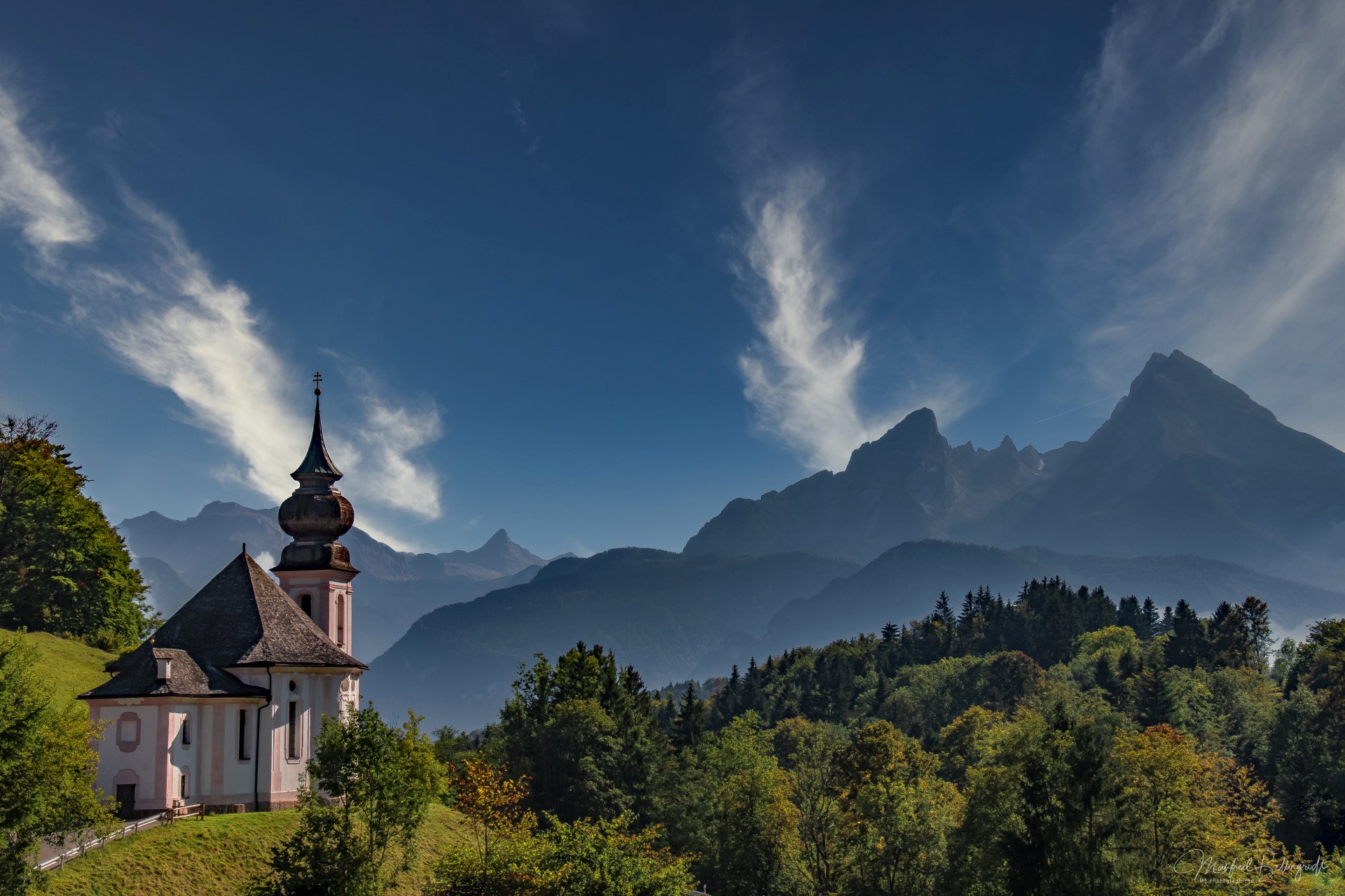 Berchtesgadener Land ,Kirche und Watzmann